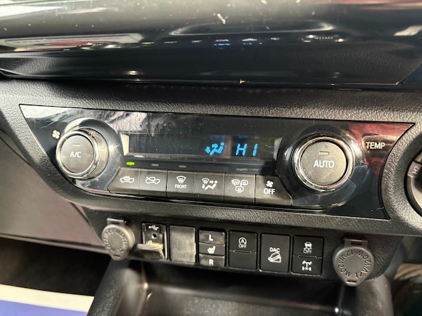 Used Toyota Hilux 2021 for sale - 75711449: Photo 26