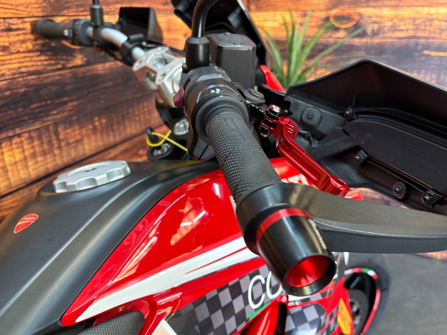 Used Ducati HYPERMOTARD 2018 for sale - 78860483: Photo 11