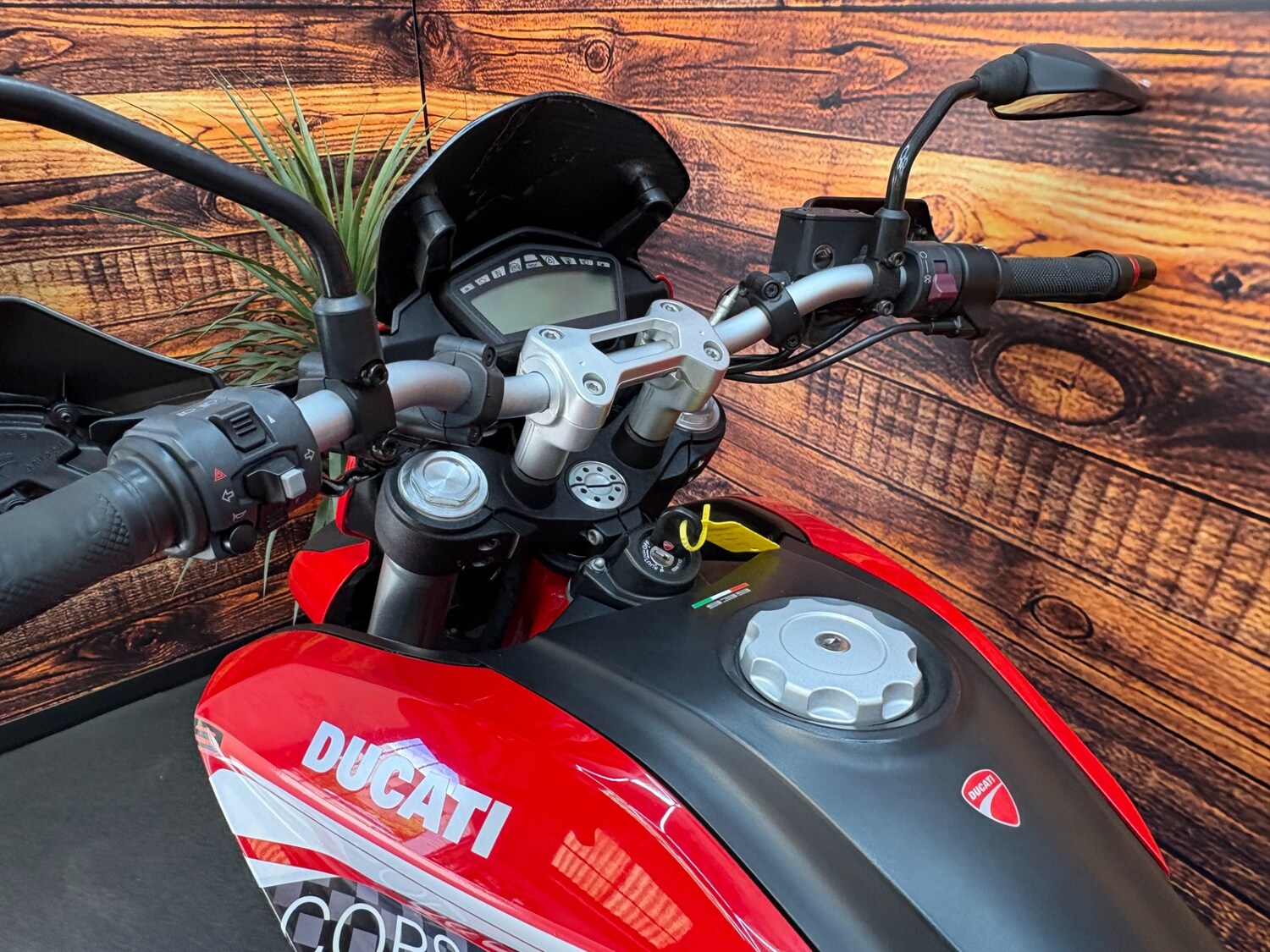Used Ducati HYPERMOTARD 2018 for sale - 78860483: Photo 25