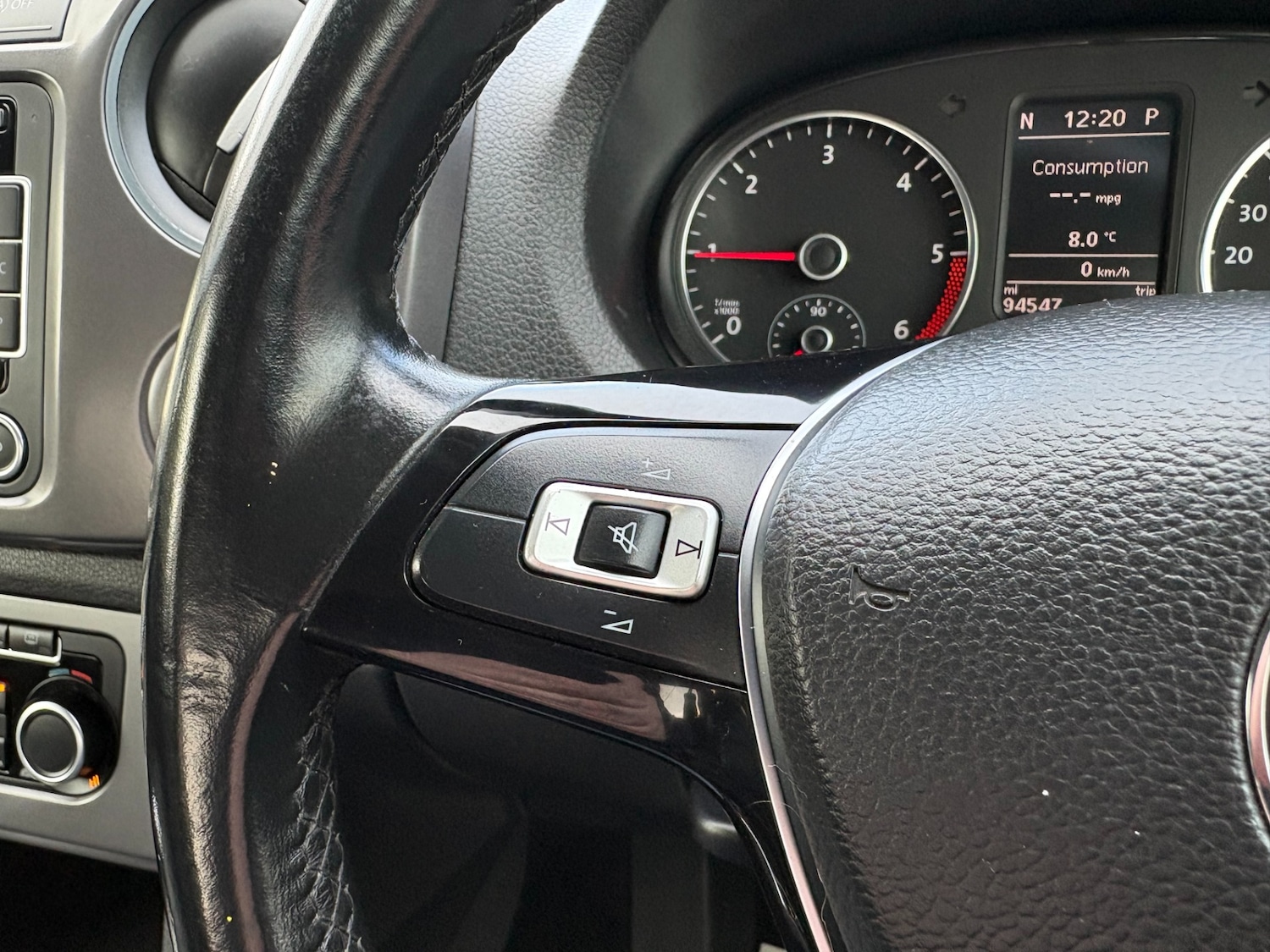 Used Volkswagen Amarok 2016 for sale - 77245858: Photo 31