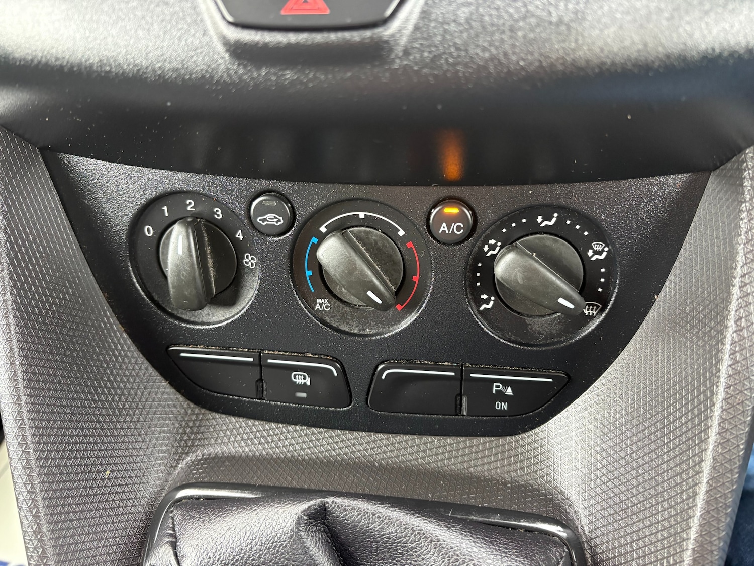 Used Ford Transit Connect 2017 for sale - 78197436: Photo 28