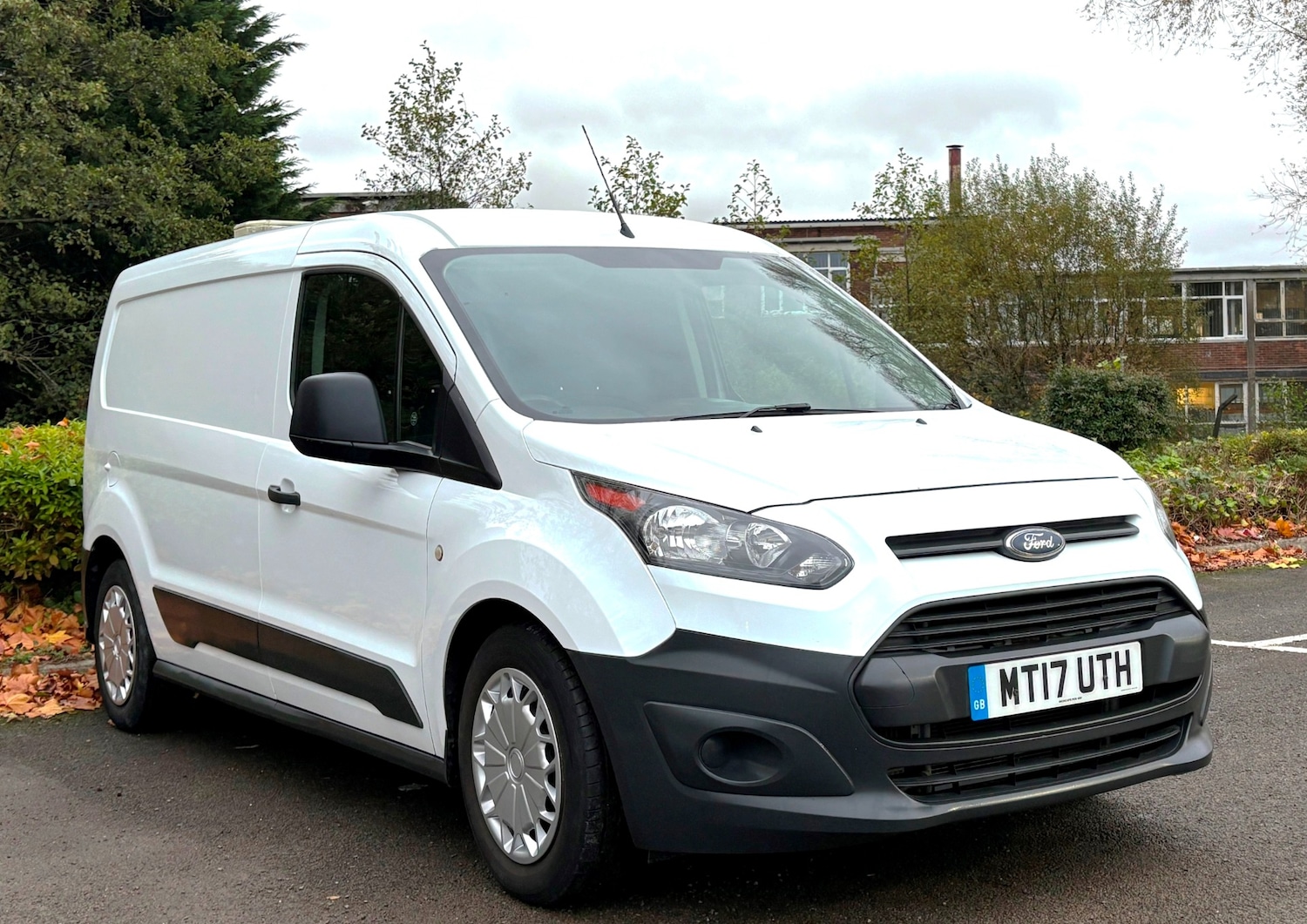 Used Ford Transit Connect 2017 for sale - 76479545: Photo 1