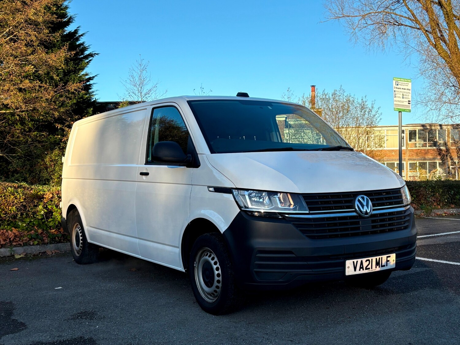 Used Volkswagen Transporter 2021 for sale - 76640041: Photo 1