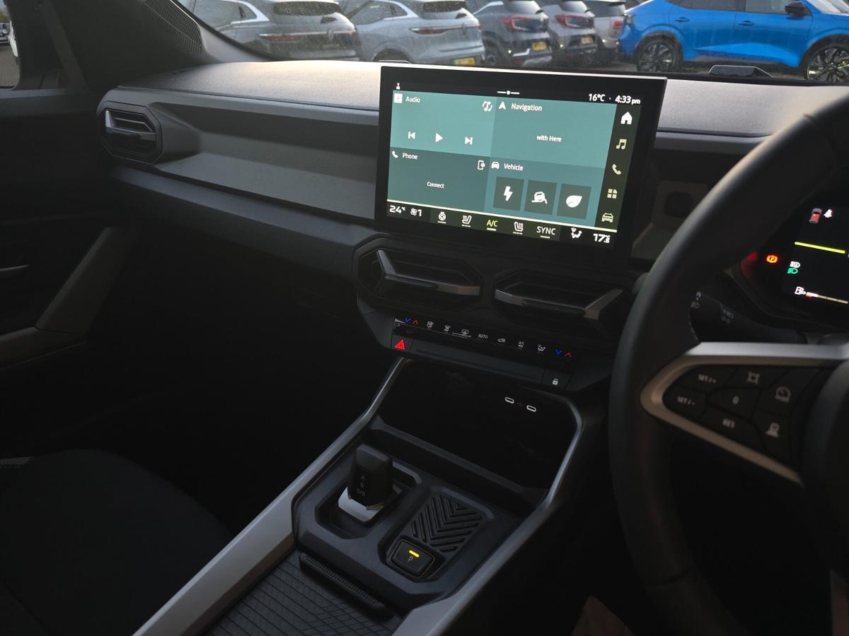 Used Dacia Bigster 2025 for sale - 76679789: Photo 10