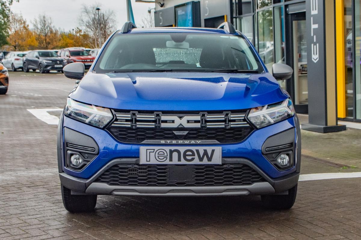 Used Dacia Sandero Stepway 2023 for sale - 76676649: Photo 2