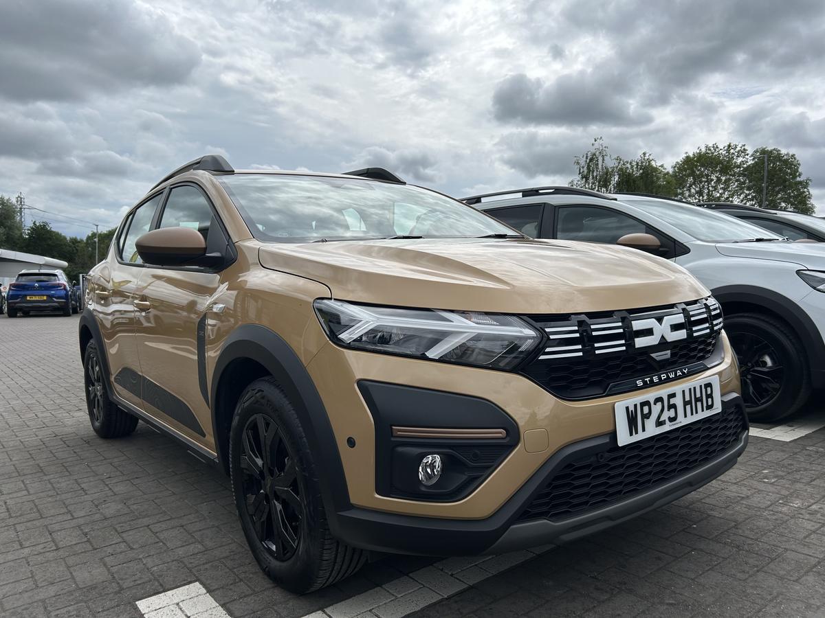 Used Dacia Sandero Stepway 2025 for sale - 76678987: Photo 1