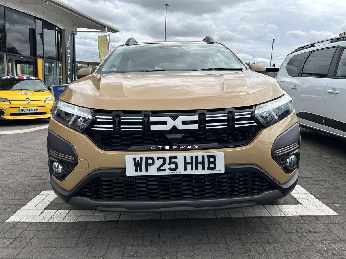 Used Dacia Sandero Stepway 2025 for sale - 76678987: Photo 3