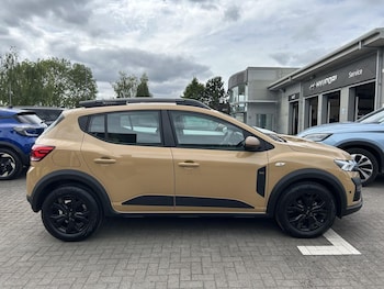 Used Dacia Sandero Stepway 2025 for sale - 76678987: Photo