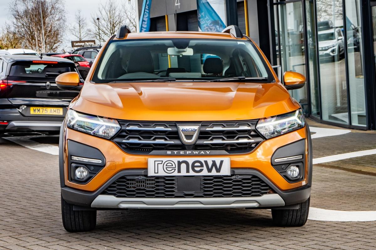 Used Dacia Sandero Stepway 2021 for sale - 77592703: Photo 2