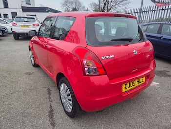 Used Suzuki Swift 2009 for sale - 77559273: Photo