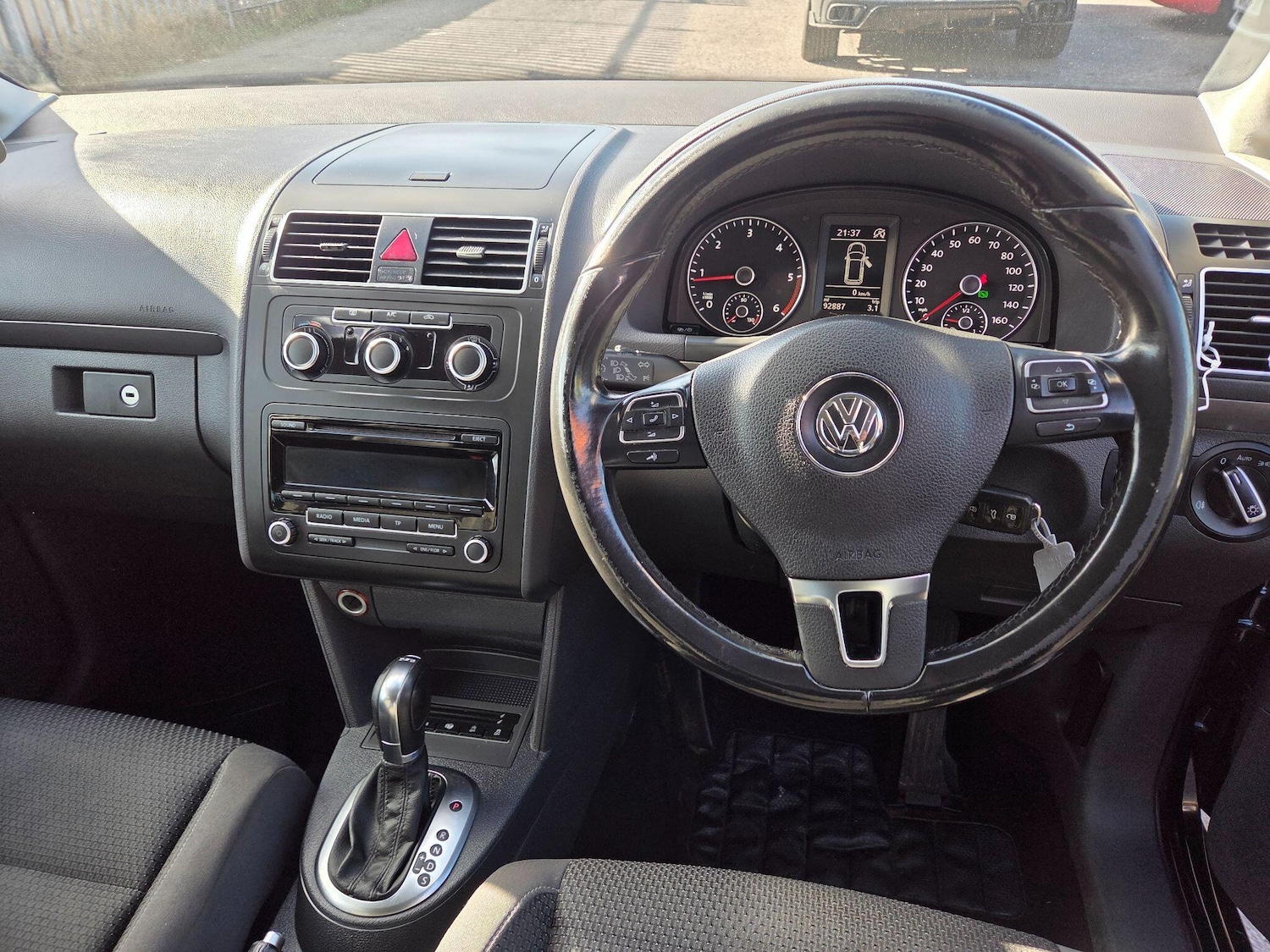 Used Volkswagen Touran 2014 for sale - 76349859: Photo 12