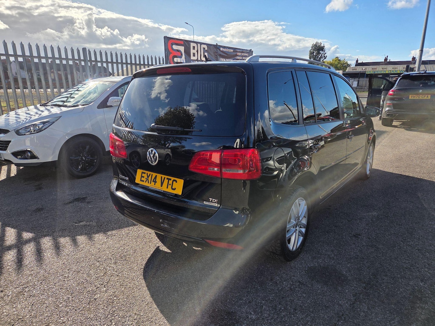 Used Volkswagen Touran 2014 for sale - 76349859: Photo 3