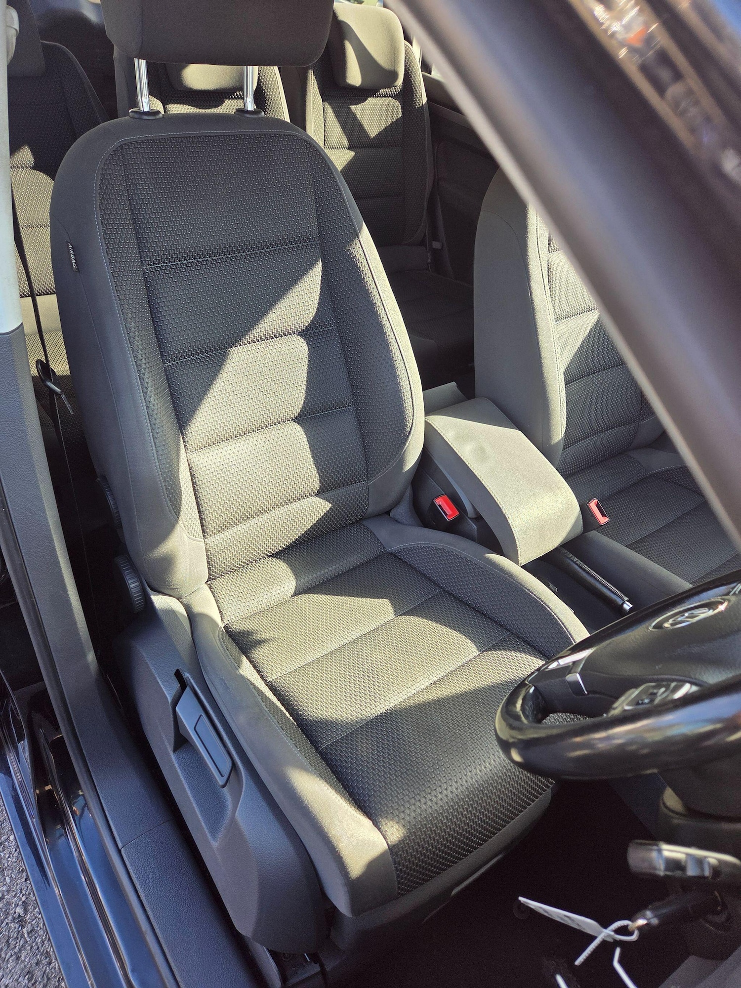 Used Volkswagen Touran 2014 for sale - 76349859: Photo 7