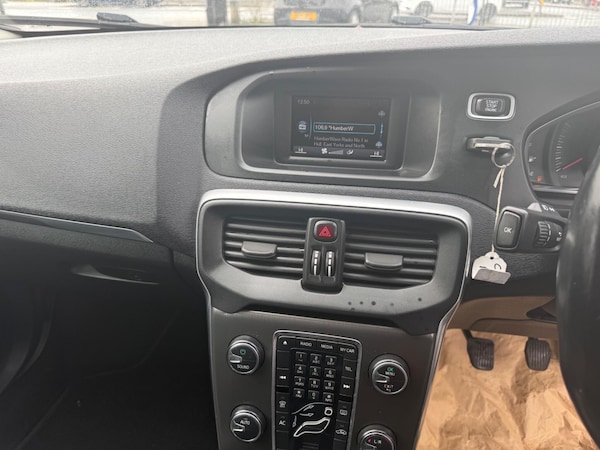 Used Volvo V40 2012 for sale - 76179864: Photo 12