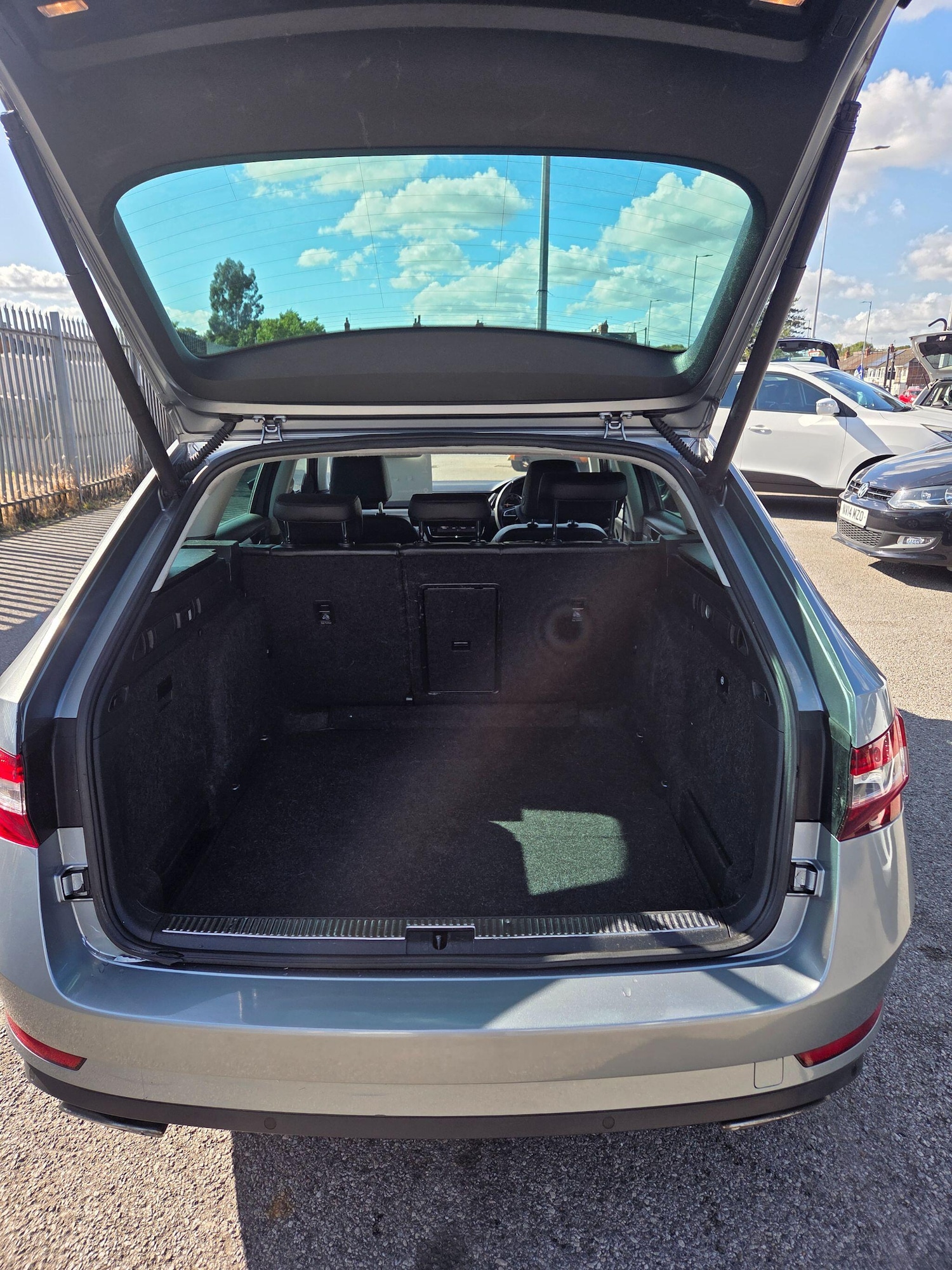 Used Skoda Superb 2019 for sale - 76060553: Photo 4