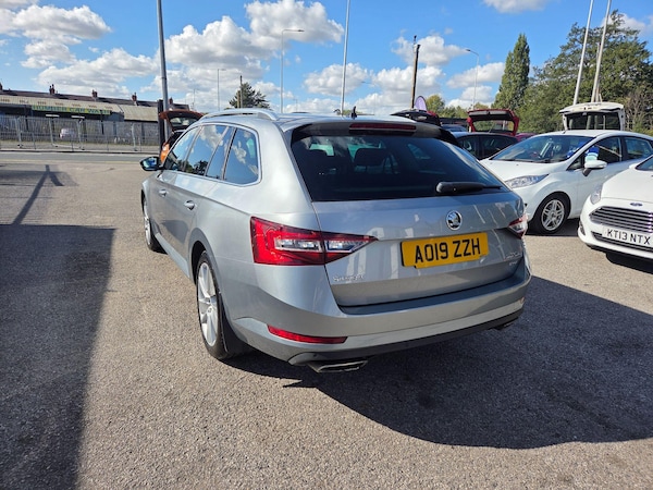 Used Skoda Superb 2019 for sale - 76060553: Photo 5