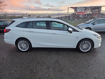 Used Vauxhall Astra 2017 for sale - 77559275: Photo