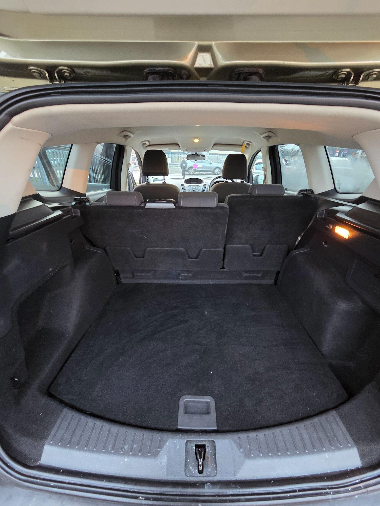 Used Ford Kuga 2015 for sale - 77119653: Photo 17