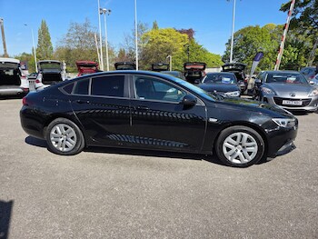 Used Vauxhall Insignia 2018 for sale - 78383911: Photo