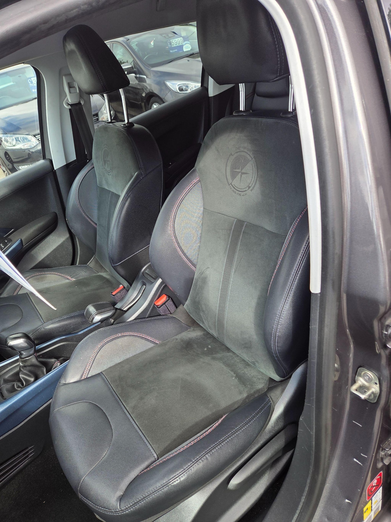 Used Peugeot 2008 2014 for sale - 76993352: Photo 11