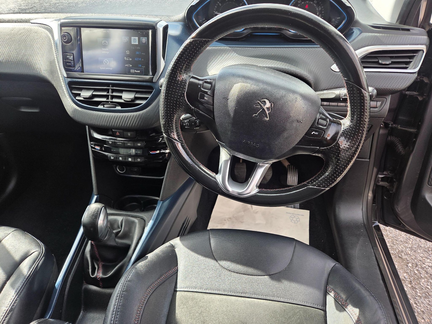 Used Peugeot 2008 2014 for sale - 76993352: Photo 12