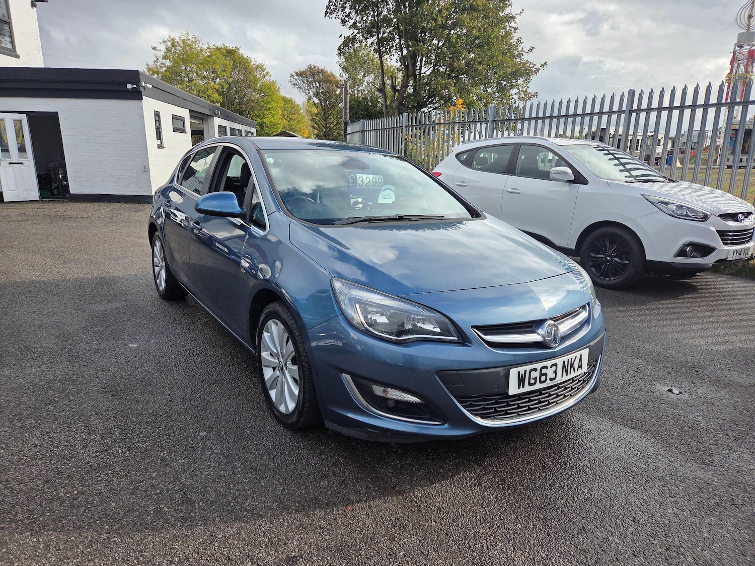 Used Vauxhall Astra 2013 for sale - 76326546: Photo 1