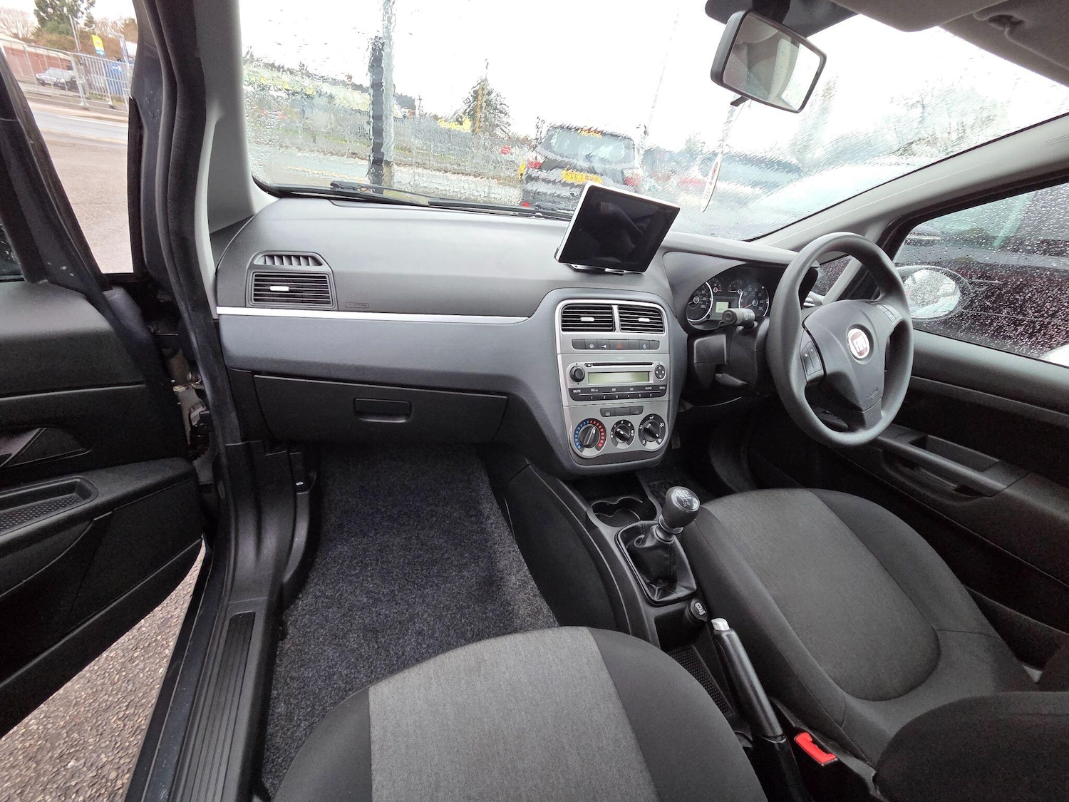 Used Fiat Punto 2012 for sale - 77143738: Photo 11