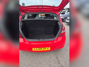 Used Hyundai i20 2009 for sale - 76152816: Photo 4