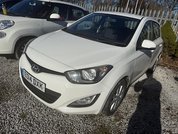 Used Hyundai i20 2014 for sale - 77549365: Photo