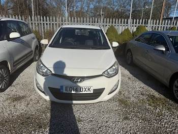 Used Hyundai i20 2014 for sale - 77549365: Photo