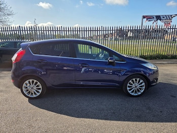 Used Ford Fiesta 2016 for sale - 78276370: Photo