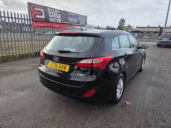 Used Hyundai i30 2015 for sale - 76425216: Photo
