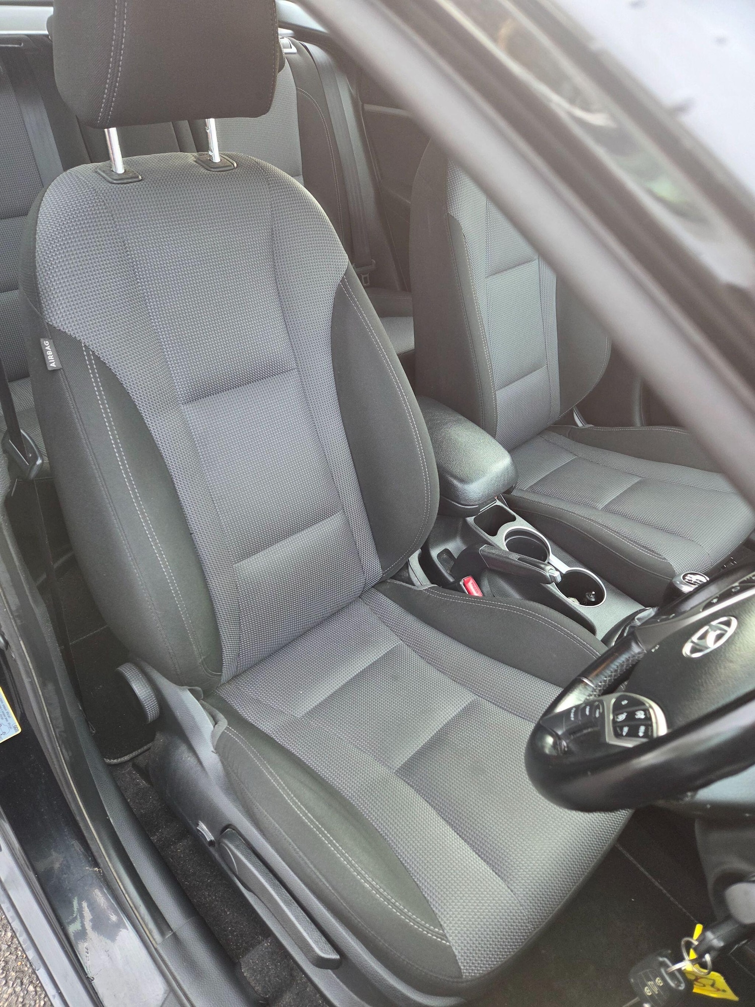 Used Hyundai i30 2015 for sale - 76425216: Photo 8