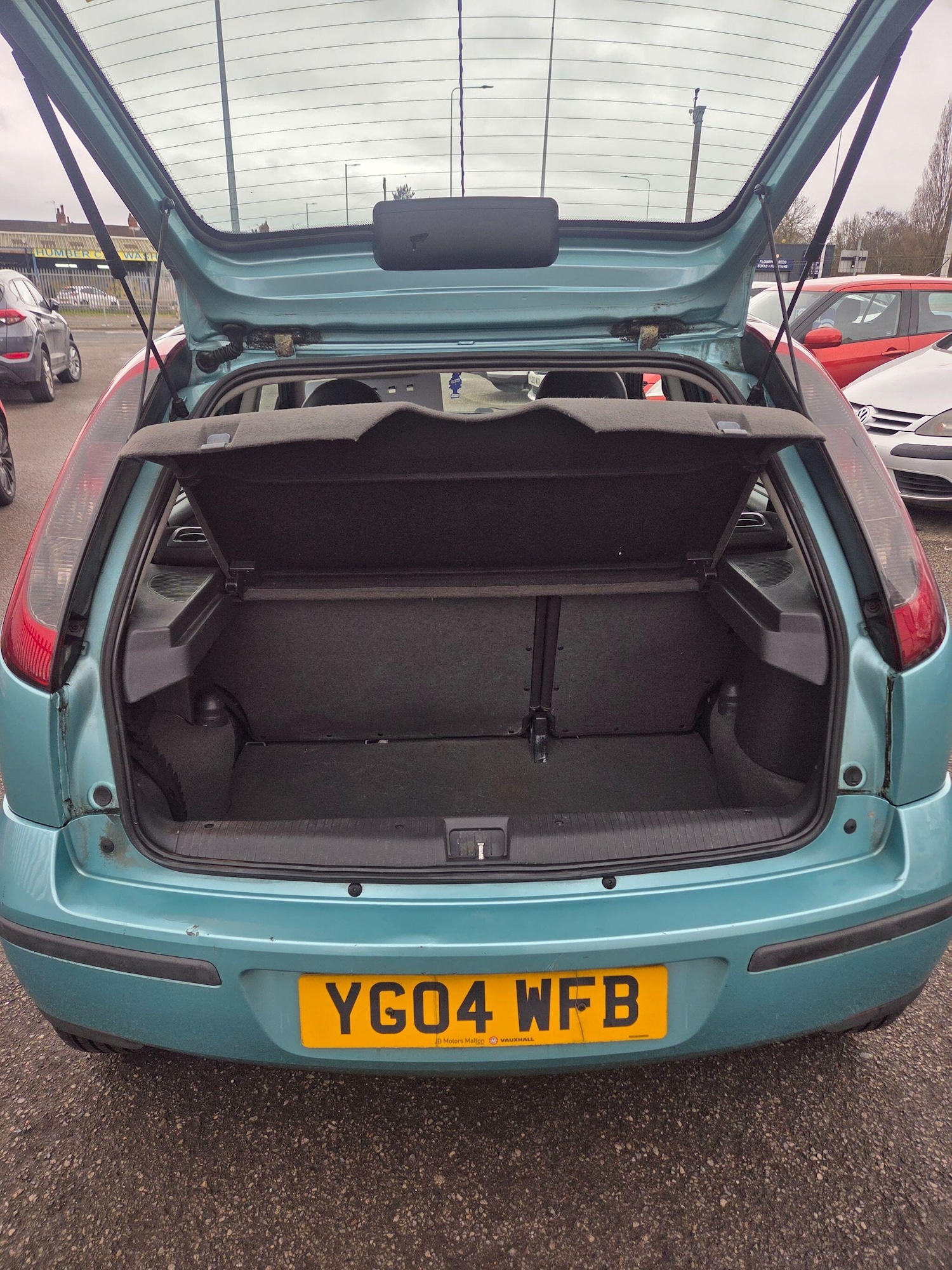 Used Vauxhall Corsa 2004 for sale - 77783661: Photo 4