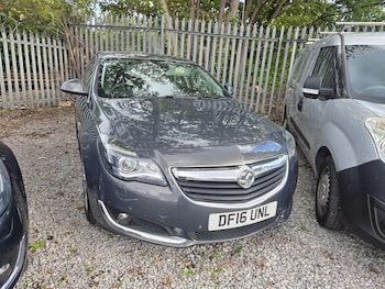 Vauxhall - Insignia