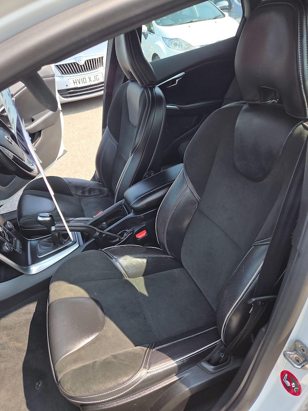 Used Volvo V40 2018 for sale - 75588745: Photo 11