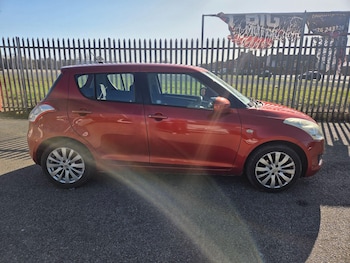 Used Suzuki Swift 2012 for sale - 77754042: Photo