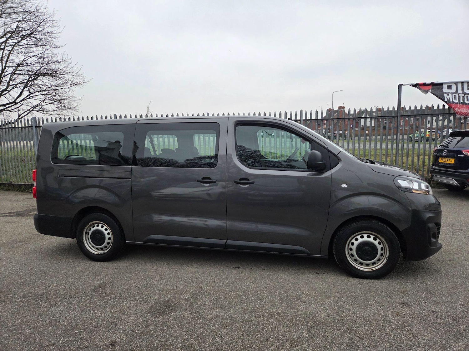 Used Vauxhall Vivaro Life 2022 for sale - 77425909: Photo 2