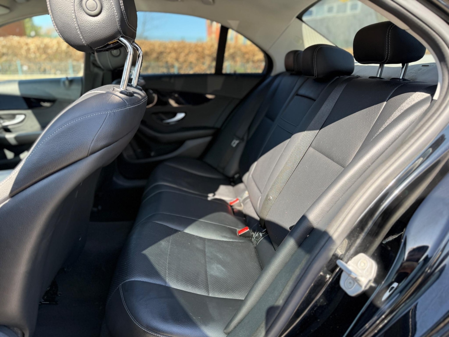 Used Mercedes-Benz C Class 2015 for sale - 76348982: Photo 12