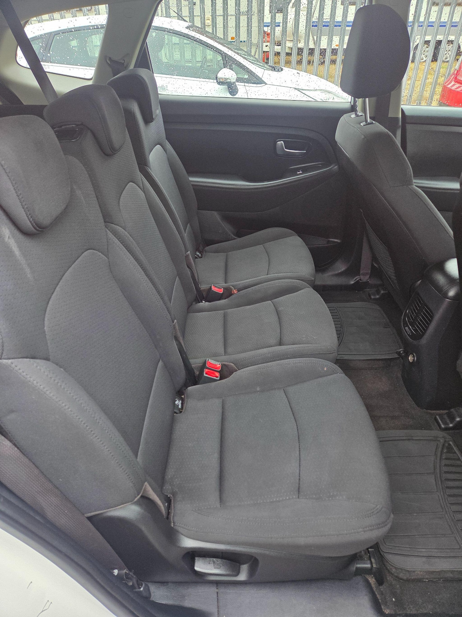 Used Kia Carens 2014 for sale - 76159123: Photo 10