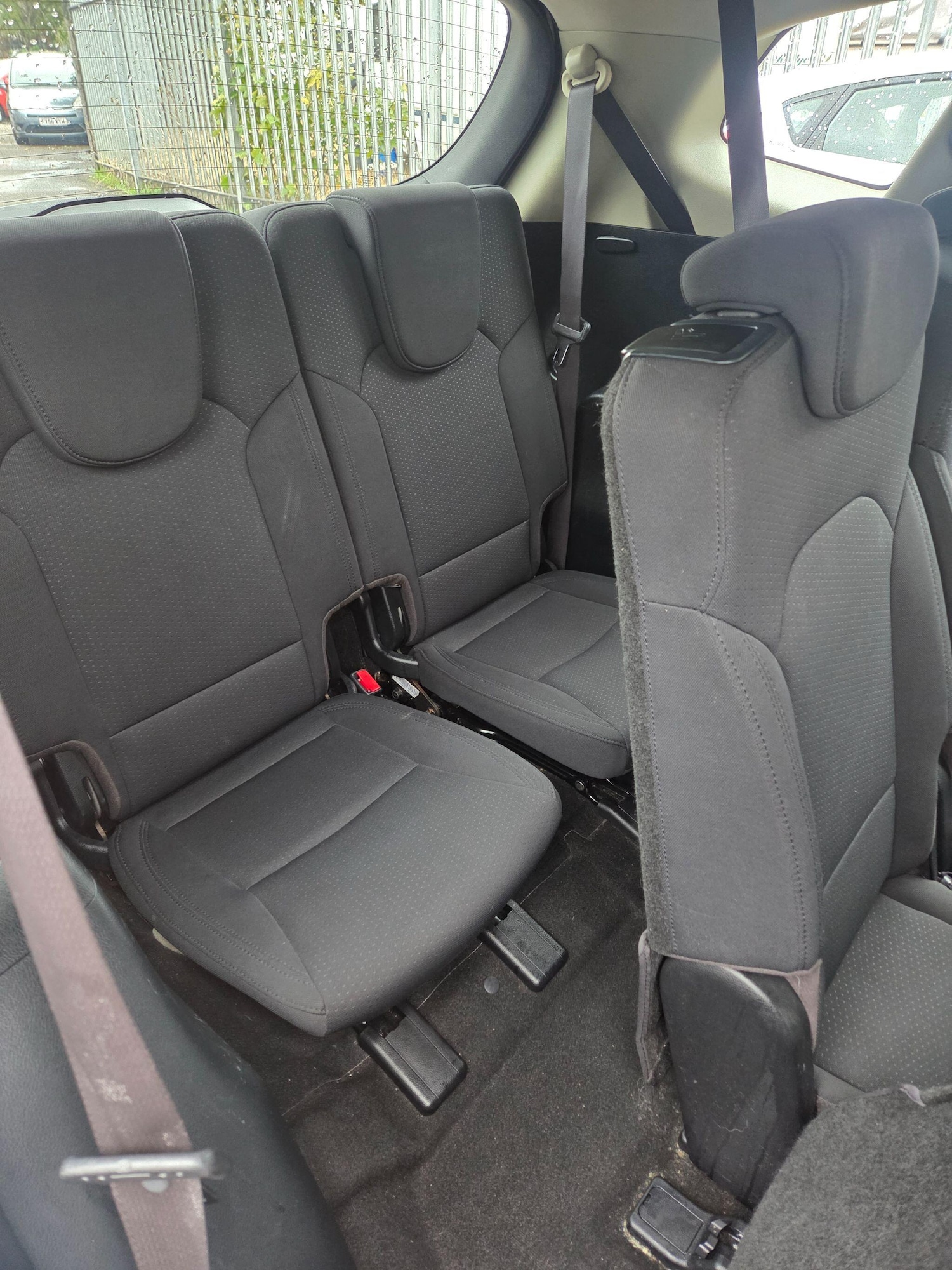 Used Kia Carens 2014 for sale - 76159123: Photo 11