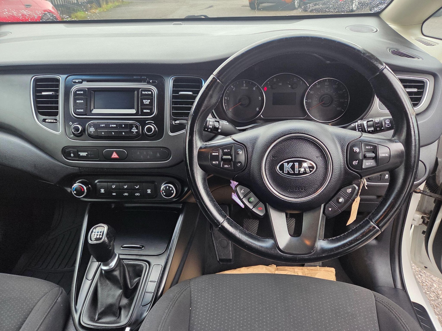 Used Kia Carens 2014 for sale - 76159123: Photo 15