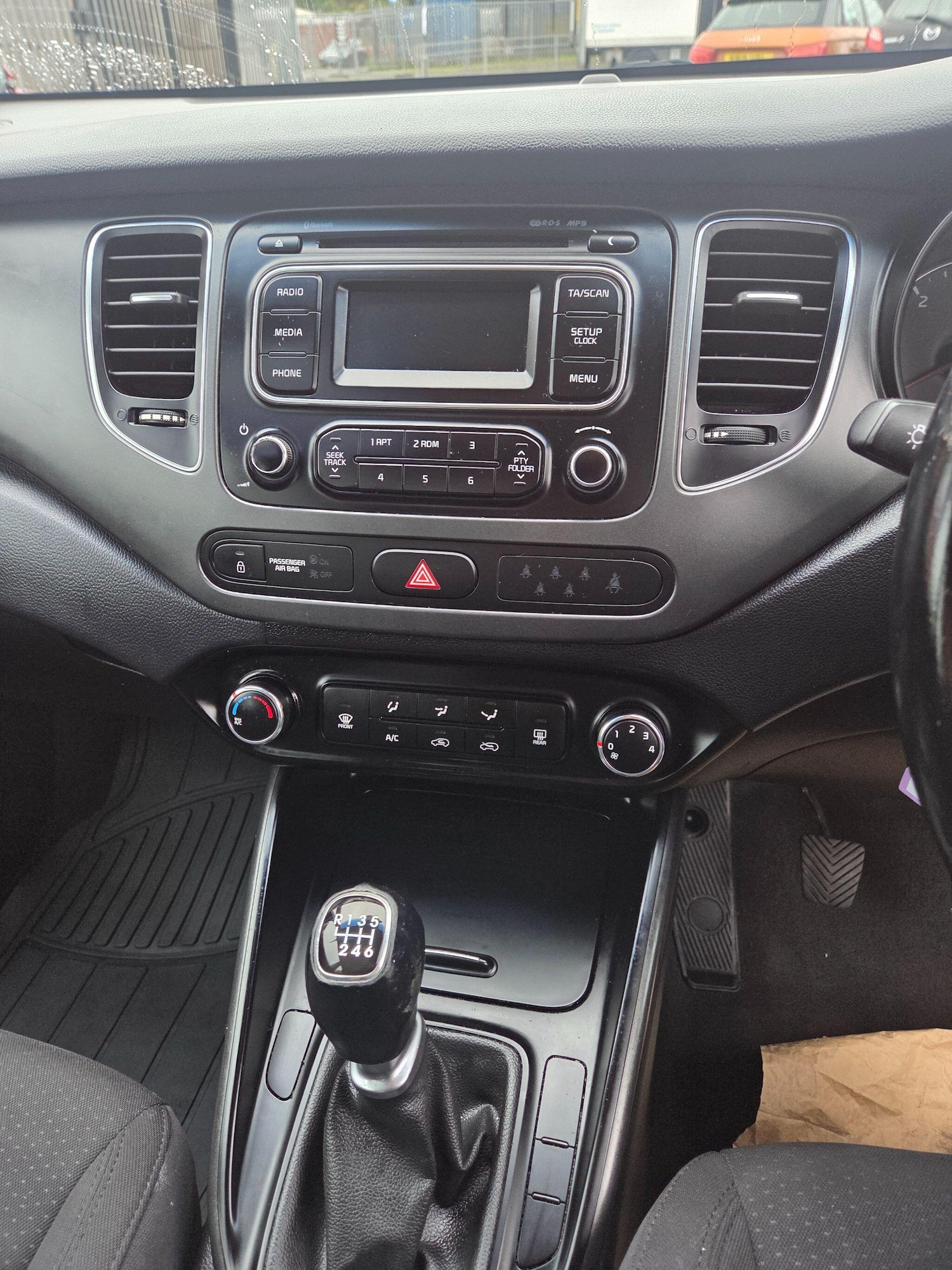 Used Kia Carens 2014 for sale - 76159123: Photo 16
