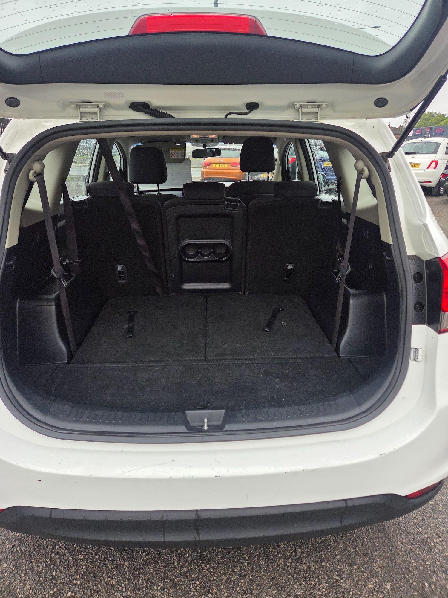 Used Kia Carens 2014 for sale - 76159123: Photo 5