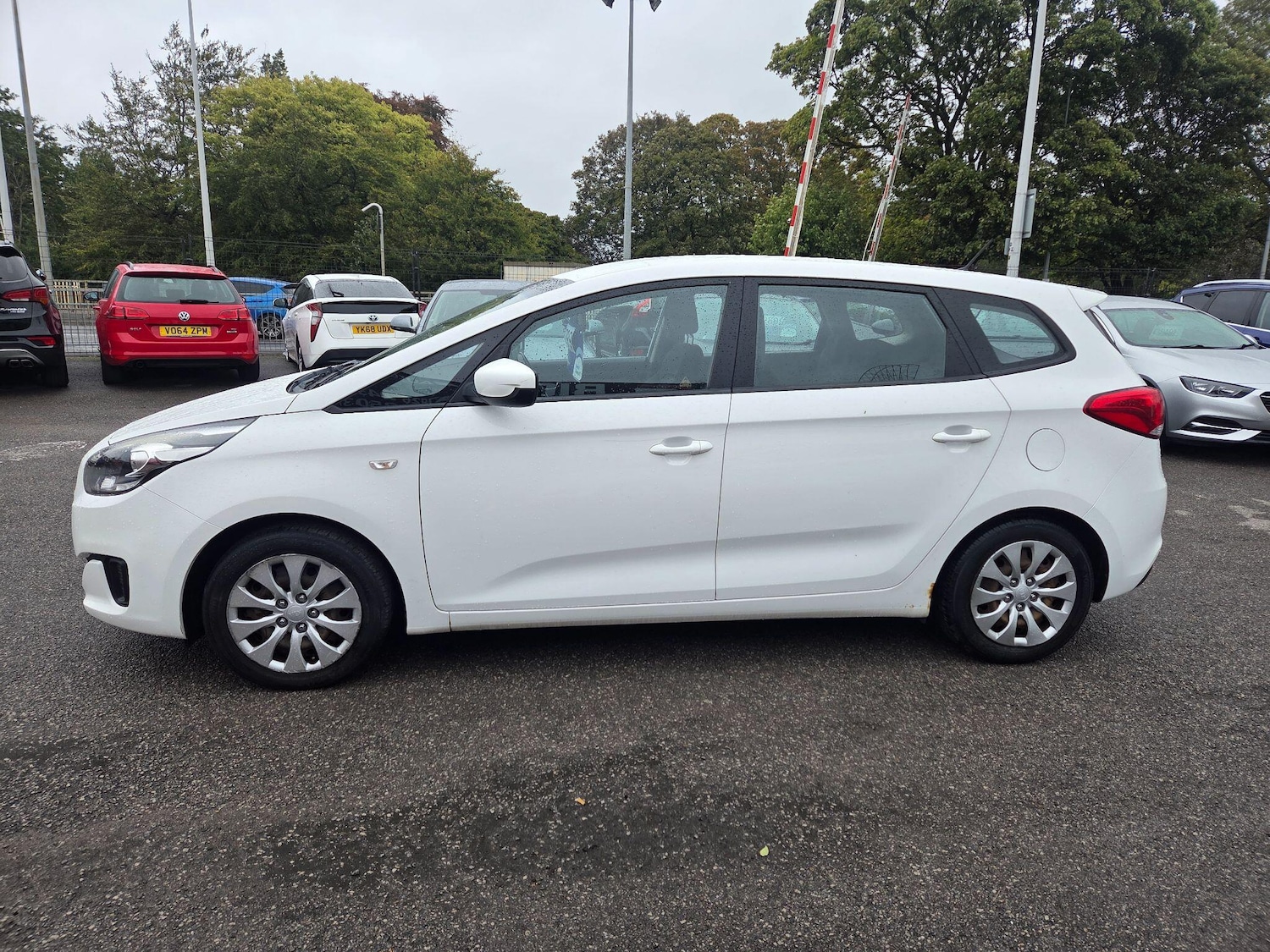 Used Kia Carens 2014 for sale - 76159123: Photo 7
