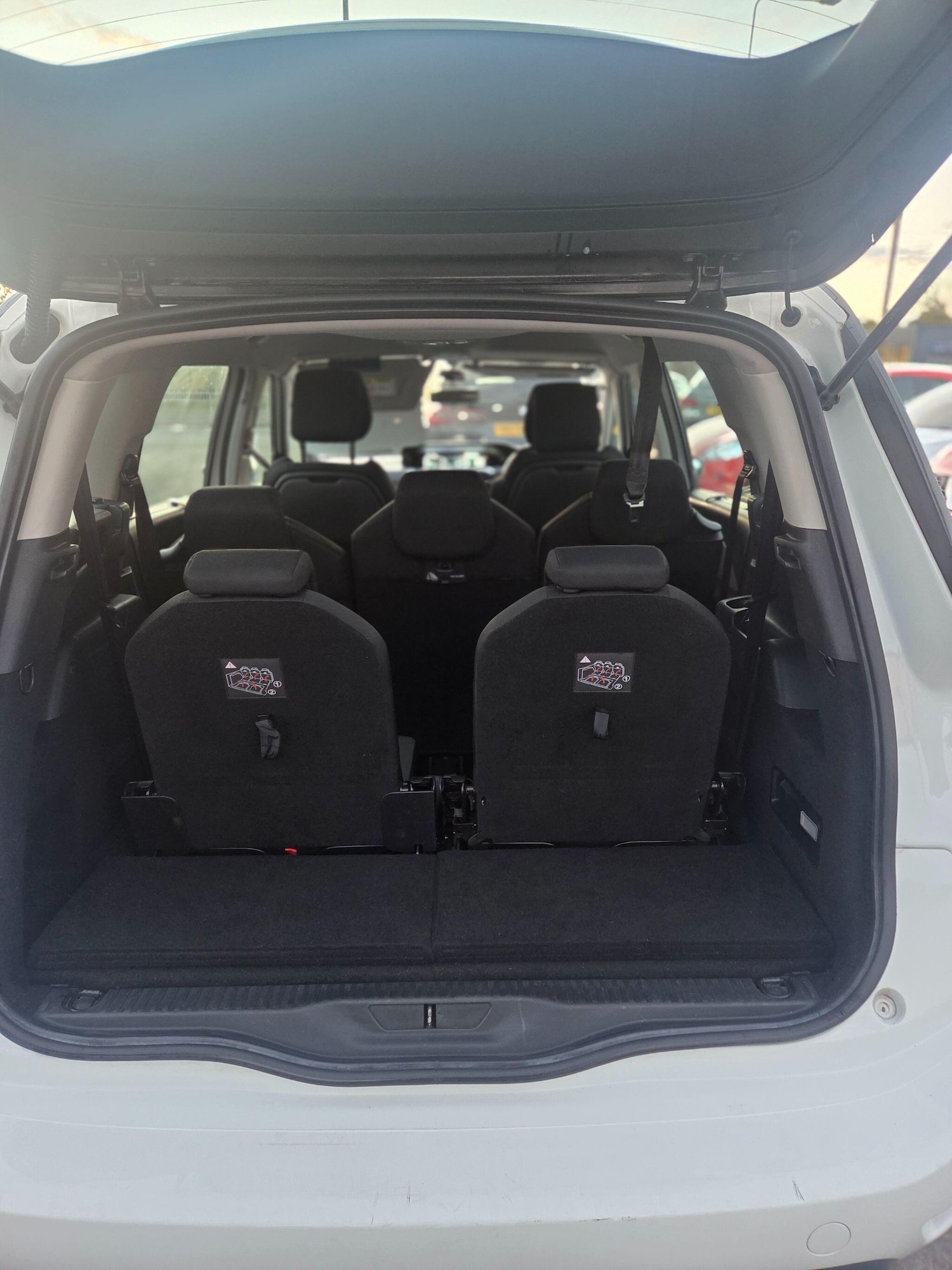 Used Citroen C4 Grand Picasso 2014 for sale - 76388118: Photo 4