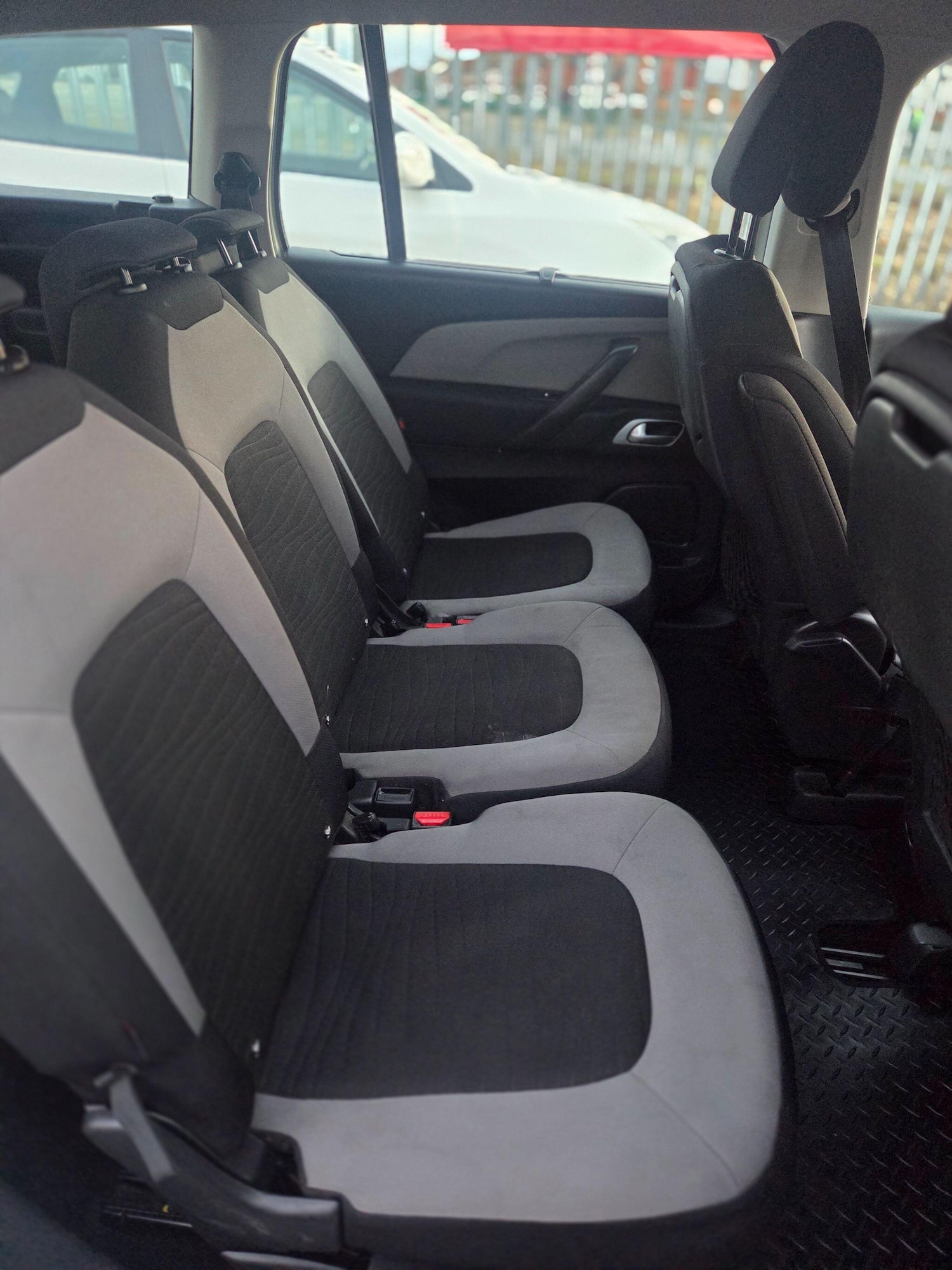 Used Citroen C4 Grand Picasso 2014 for sale - 76388118: Photo 9