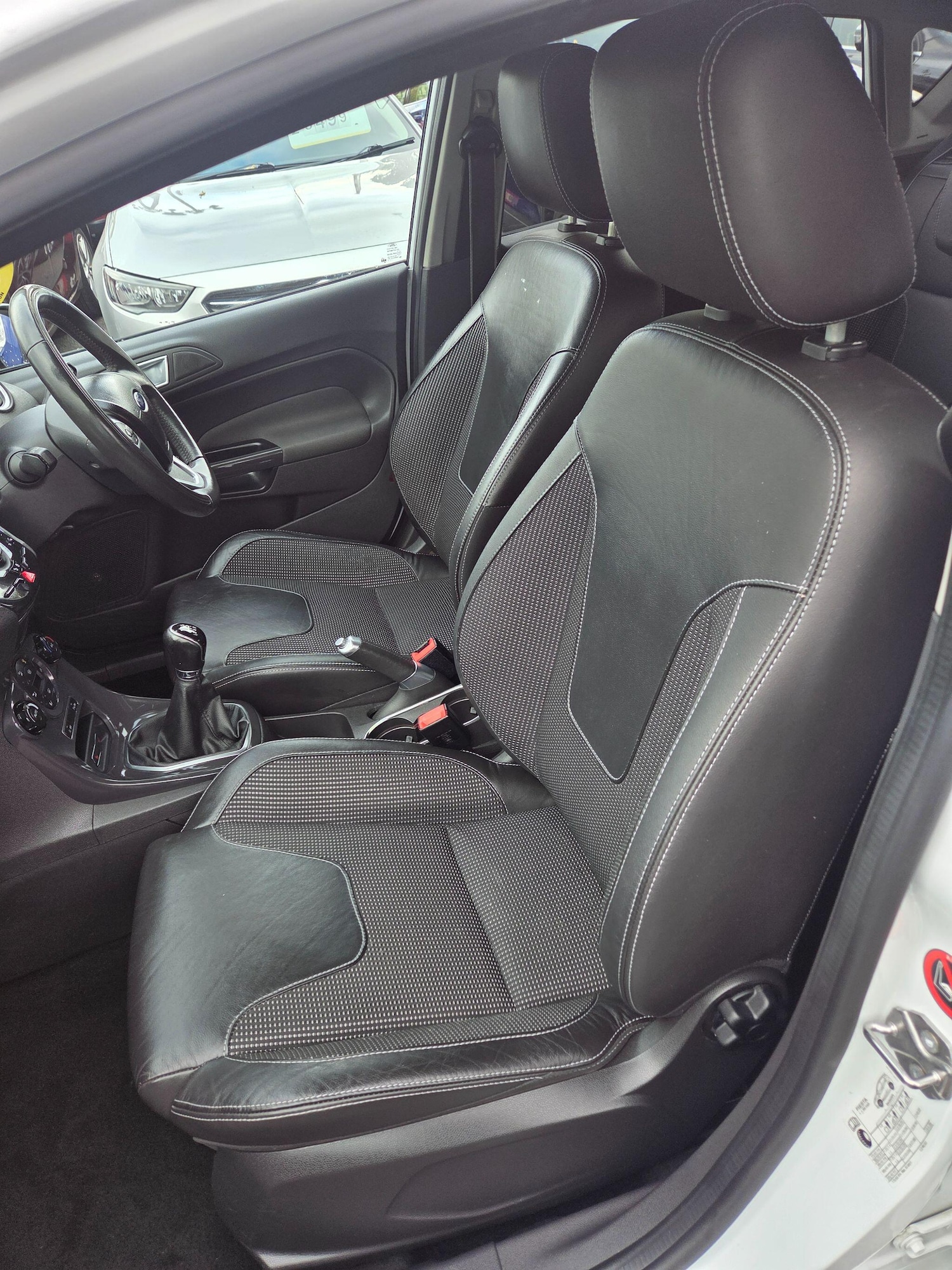 Used Ford Fiesta 2013 for sale - 76326310: Photo 11