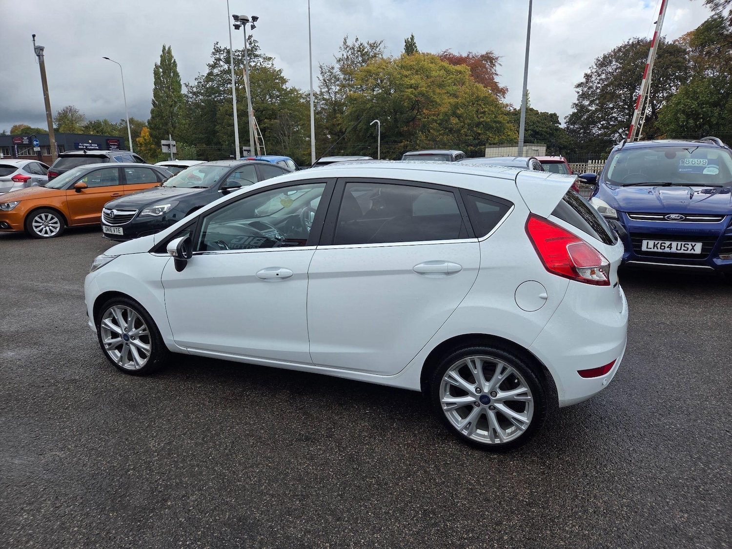 Used Ford Fiesta 2013 for sale - 76326310: Photo 6