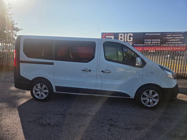 Used Renault Trafic 2017 for sale - 76108893: Photo 2